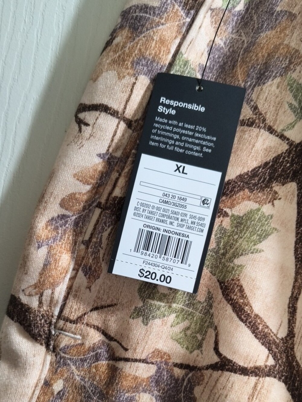 Original Use Men's Camouflage Athletic Shorts in Pink, Tan, Green - Picture 3 of 4